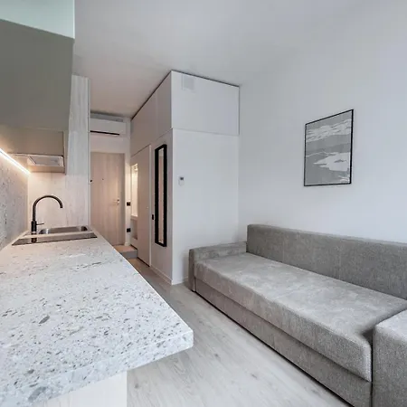 P-one - Self Check-in 3*